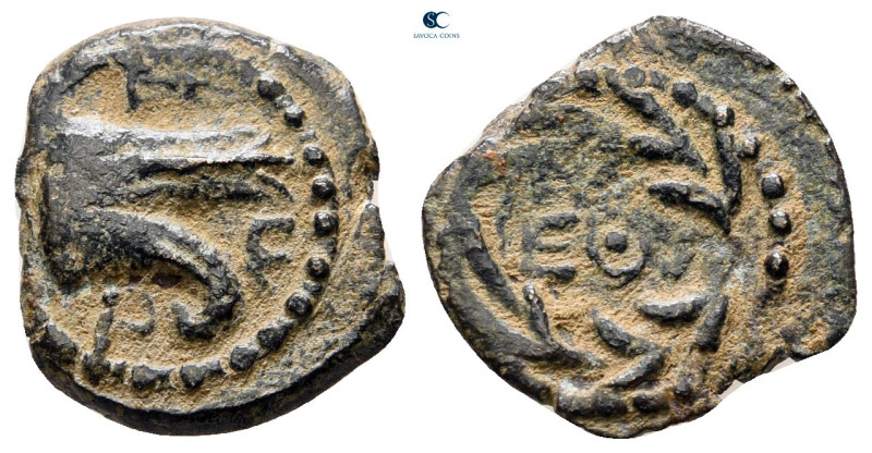 Judaea. Jerusalem. Herodians. Herod II Archelaos 4 BC-AD 6. 
Prutah Æ

14 mm,...