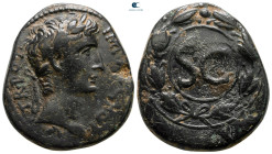 Seleucis and Pieria. Antioch. Augustus, with Divus Julius Caesar 27 BC-AD 14. Bronze Æ