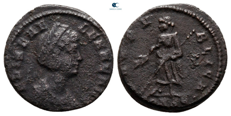 Helena. Augusta AD 324-3230. Constantinople
Follis Æ

15 mm, 1,86 g



ne...