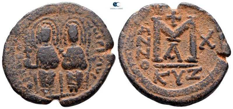 Justin II and Sophia AD 565-578. Cyzicus
Follis or 40 Nummi Æ

28 mm, 8,96 g...