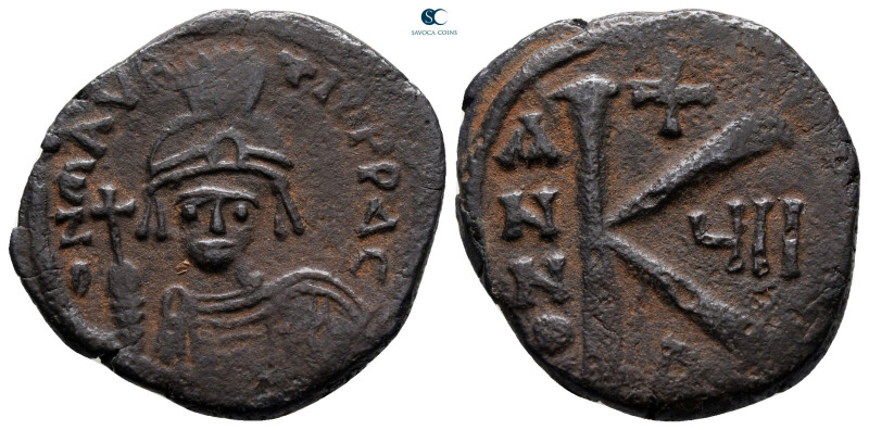 Maurice Tiberius AD 582-602. Constantinople
Half Follis or 20 Nummi Æ

25 mm,...