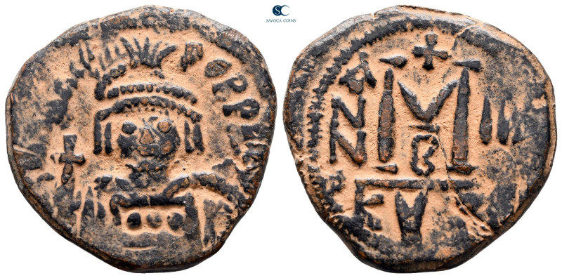 Heraclius AD 610-641. Cyzicus
Follis or 40 Nummi Æ

28 mm, 8,85 g



very...