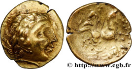 GALLIA - AULERCI CENOMANI (Area of Le Mans)
Type : Statère d'or au cheval androcéphale et au personnage allongé, tenant deux objets ovoïdes 
Date : c....