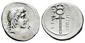 Plaetorius. M. Plaetorius M.f. Cestianus. Denarius. 69 BC. Rome. (Ffc-972). (Craw-405/5). (Cal-1107). Anv.: Young male head (Bonus Eventus) right, cad...