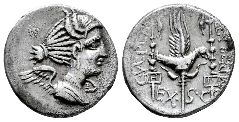 Valerius. C. Valerius FlADcus. Denarius. 82 BC. Galia. (Ffc-1167). (Craw-365/1a)...