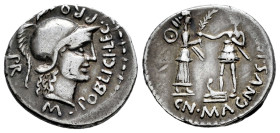 Pompeius Magnus. Cn. Pompeius Magnus y M. Poblicius. Denarius. 46-45 a.C. Hispania. (Ffc-1). (Craw-469/a). (Cal-1146). Anv.: M. POBLICI. LE(G. PRO.) P...