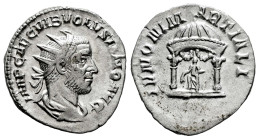 Volusian. Antoninianus. 251-253 AD. Rome. (Ric-173). (C-45). Anv.: IMP CAE C VIB VOLVSIANO AVG Radiate, draped and cuirassed bust to right. Rev.: IVNO...