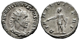 Aemilian. Antoninianus. 253 AD. Rome. (Ric-2b). (Rsc-10). Anv.: IMP AEMILIANVS PIVS FEL AVG, radiate, draped and cuirassed bust right. Rev.: DIANAE VI...