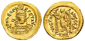 Leo I. Solidus. 462-466 AD. Constantinople. (Ric-X 605). (Depeyrot-93/1). Anv.: D N LEO PERPET AVG, pearl-diademed, helmeted and cuirassed bust facing...