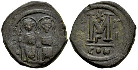 Justinus II with Sophia. 40 Nummi. RY 12 = 575/6 AD. Constantinople. (MIBE-43). (Doc-40c). (Sear-360). Anv.: D N IVSTINVS P P AVG, nimbate imperial co...