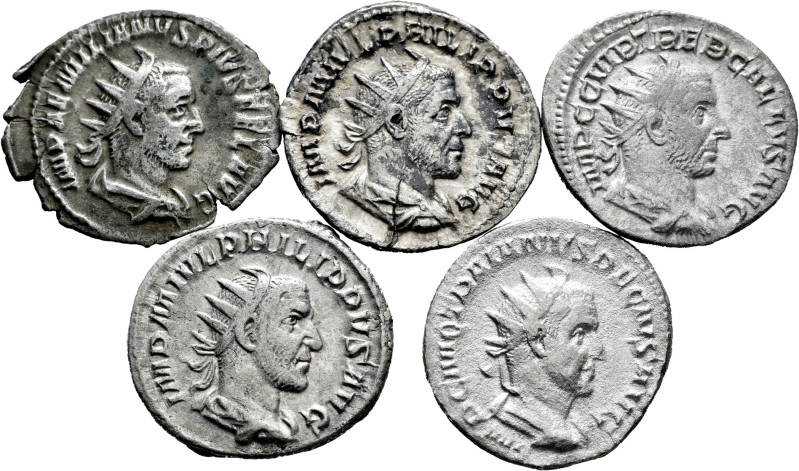 Lot of 5 coins of the Roman Empire. Antoninianus of different Emperors and rever...