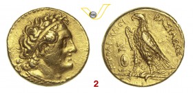 EGITTO TOLOMEO II (305-283 a.C.) Pentadramma in oro. D/ Busto diademato a d. R/ Aquila stante su fulmine. Sear 7769 Au g 17,82 Molto rara • Ex Crippa,...
