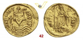 FOCAS (602-610) Solido, Costantinopoli. D/ Busto frontale con globo crucigero R/ La Vittoria con lungo staurogramma e globo crucigero. DOC 10e Sear 62...