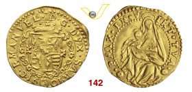 CARLO EMANUELE I (1580-1630) Ducato 1601. D/ Stemma coronato e circondato dal collare dell'Annunziata R/ La Madonna di Mondovì seduta col Bambino in g...