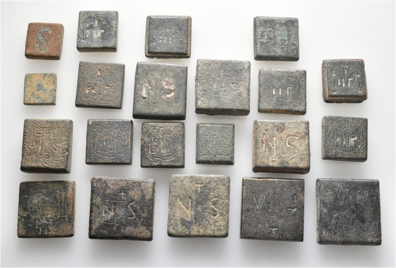 A lot containing 21 bronze weights. All: Byzantine. Fine to about very fine. LOT...