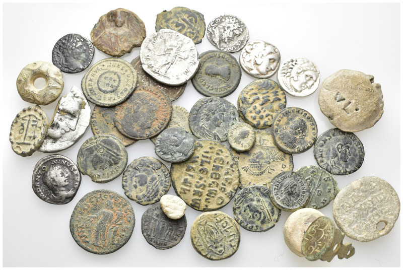 Mixed lot 38 pieces SOLD AS SEEN NO RETURNS.