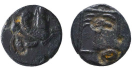 Greek Coin. Ae . Circa 4th – 1st C. BC.Reference:Condition: Very Fine

Weight: 0,7
Diameter: 7,9