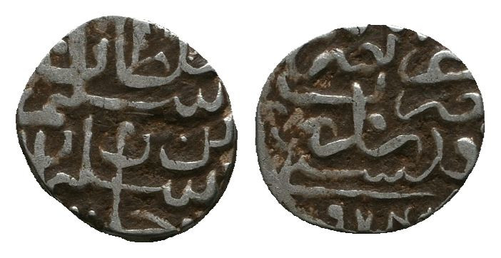 Islamic Coins.Condition: Very Fine

Weight: 0,3gr
Diameter: 9,7mm