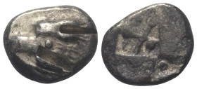 Paphlagonien. Sinope.

 Drachme (Silber). Ca. 490 - 425 v. Chr.
Vs: Kopf eines Adlers links, darunter Fisch links.
Rs: Quadratum incusum.

17 mm...