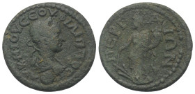 Pamphylien. Perge. Philippus II. als Caesar (244 - 247 n. Chr.).

 Bronze.
Vs: Büste Philippus II. mit Lorbeerkranz, Paludament und Panzer auf Glob...
