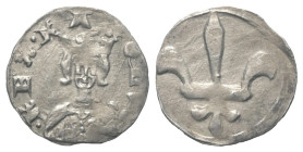 Ungarn. Karl Robert (1307 - 1342).

 Denar (Silber).
Vs: Gekröntes Brustbild frontal. REX . KAROLVS.
Rs: Lilie.

14 mm. 0,60 g. 

Huszar 476; ...