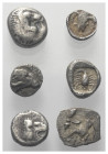 Griechische Münzen - Lots.


Unter anderem: Milet (Ionien) / Mylasa (Karien) / Laranda (Lykaonien).

Lot (6 Stück, Silber): Diobol, Obol, Hemiobo...