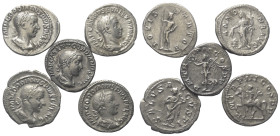 Römische Münzen - Lots. Kaiserzeit.


Lot (5 Stück, Silber): Denare des Gordianus Pius (238 - 244 n. Chr.).
Verschiedene Rückseiten.

Meist sehr...