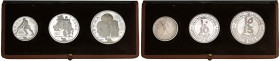 EMIRATI ARABI UNITI. Ras-Al-Khaimah (1948-2016). Set di 3 monete da: 15, 10 e 7-1/2 Riyals 1970. AG. KM 19,18,17. Proof.
FS