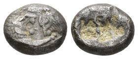 Kings of Lydia, time of Cyrus - Darios I, c. 545-520 BC. AR Siglos (15mm, 5.10g). Sardes. Confronted foreparts of lion r. and bull l. R/ Two incuse sq...