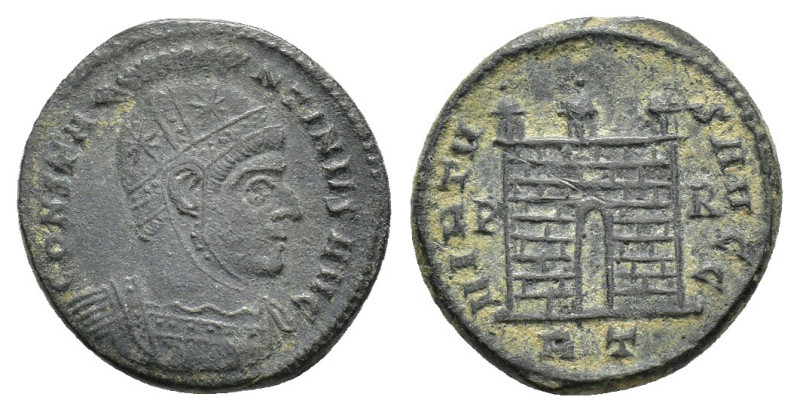 Constantine I (307/310-337). Æ Follis (18mm, 3.68g). Rome, 318-9. Helmeted and c...