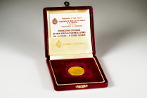 San Marino. 5 scudi. 1979. (Km-101). (Fried-16). Au. 14,99 g. In a box and with offical certificate. Mint state. Est...700,00. 

Spanish Description...