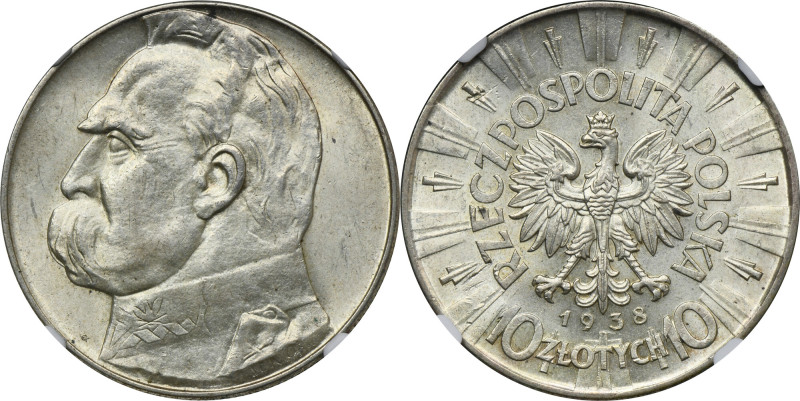 Piłsudski, 10 złotych 1938 - NGC MS62 Rzadszy rocznik. Menniczy egzemplarz, ocen...