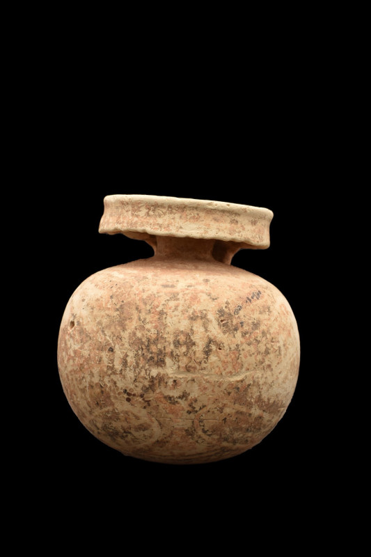 GREEK CORINTHIAN POTTERY ARYBALLOS
Ca. 600-550 BC. 
A charming pottery aryball...