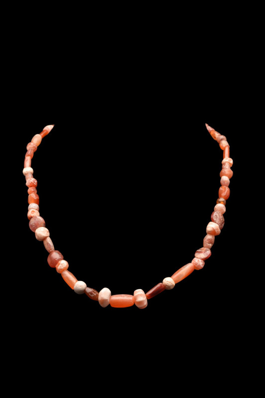 ROMAN CHUNKY CARNELIAN NECKLACE
Ca. 100-300 AD. 
A necklace of Ancient chunky ...