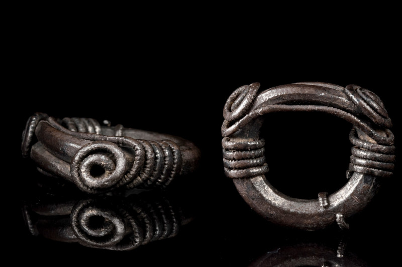 MASSIVE VIKING SILVER TWISTED RING
Ca. 900-1000 AD. 
A finger ring formed from...