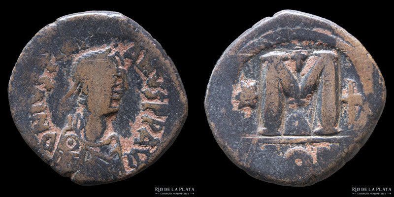 Byzantine. Justinian I 527-564AD. AE Follis (40 nummi), Constantinopolis mint 52...