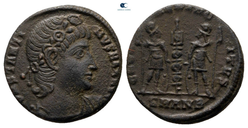 Constantine I the Great AD 306-337. Antioch
Follis Æ

15 mm, 1,48 g



ve...