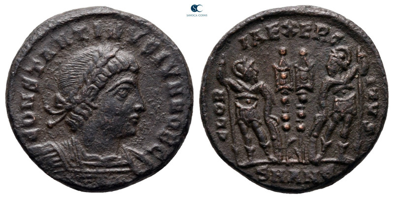 Constantine II, as Caesar AD 317-337. Antioch
Follis Æ

17 mm, 2,78 g



...