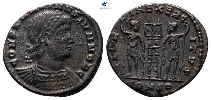 Constantine II, as Caesar AD 317-337. Constantinople
Follis Æ

18 mm, 2,02 g...