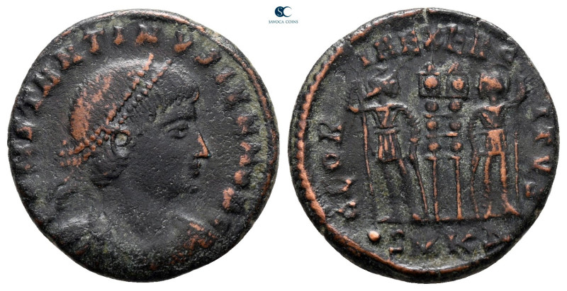 Constantine II, as Caesar AD 317-337. Cyzicus
Follis Æ

19 mm, 2,93 g



...