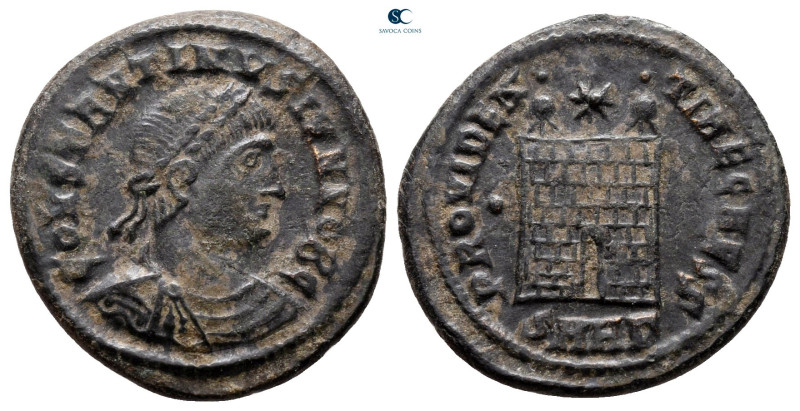 Constantine II, as Caesar AD 317-337. Heraclea
Follis Æ

20 mm, 2,76 g


...