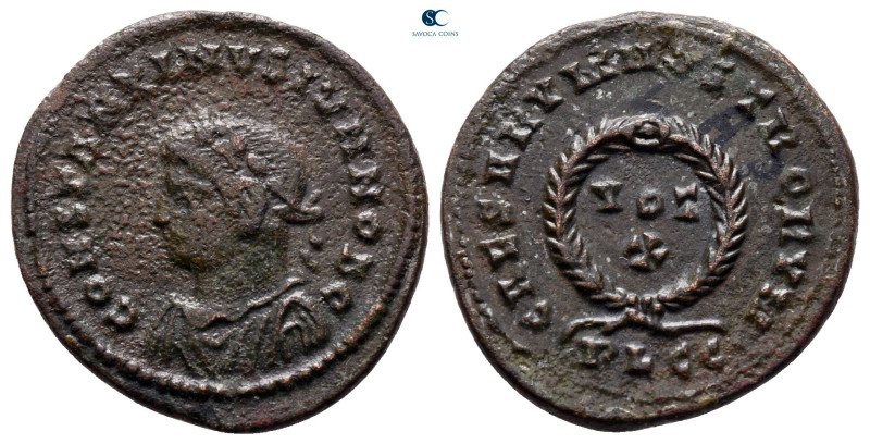 Constantine II, as Caesar AD 317-337. Lugdunum
Follis Æ

20 mm, 3,00 g


...