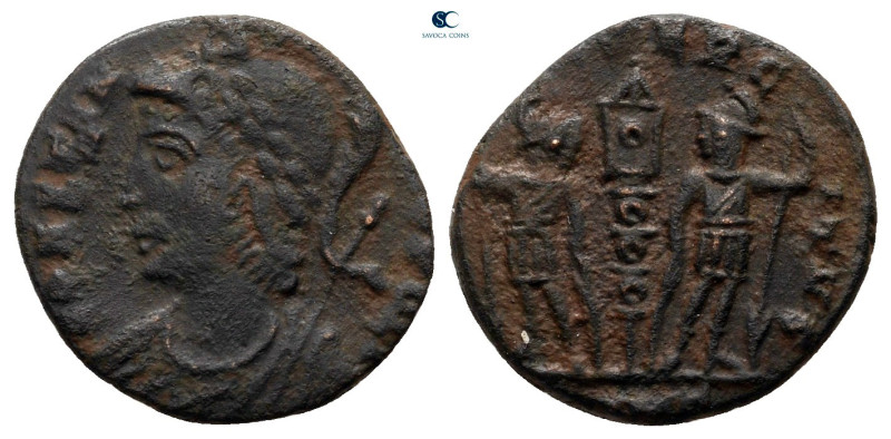 City Commemoratives AD 330-354. Cyzicus
Follis Æ

15 mm, 1,55 g



nearly...