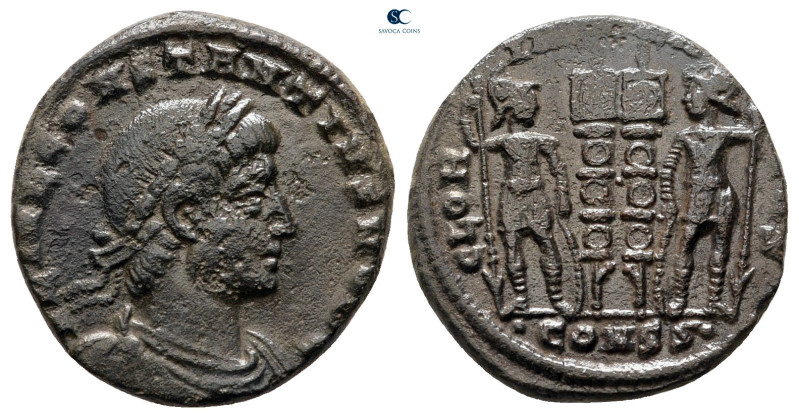 Constantius II, as Caesar AD 337-347. Constantinople
Follis Æ

17 mm, 2,50 g...