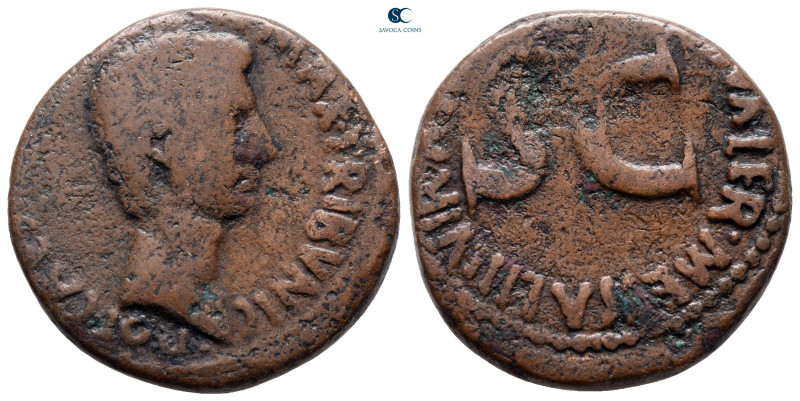 Augustus 27 BC-AD 14. Rome
As Æ

26 mm, 10,80 g



very fine