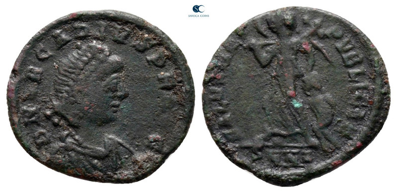 Arcadius AD 383-408. Nicomedia
Follis Æ

14 mm, 0,90 g



very fine