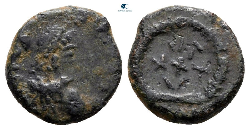 Theodosius II AD 402-450. Uncertain mint
Nummus Æ

11 mm, 1,04 g



very ...