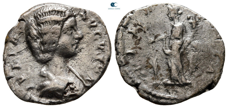 Julia Domna. Augusta AD 193-217. Rome
Denarius AR

19 mm, 2,64 g



nearl...