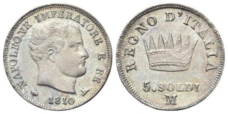 MILANO
Napoleone I Re d’Italia, 1805-1814. 5 Soldi 1810.
Ag 
Dr. Testa nuda a...