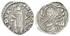 VENEZIA
Nicolò Tron Doge LXVIII, 1471-1474. Soldino.
Ag gr. 0,24
Dr. NI TRONV - S DVX. Il doge, in piedi verso s., tiene con entrambe le mani il ve...